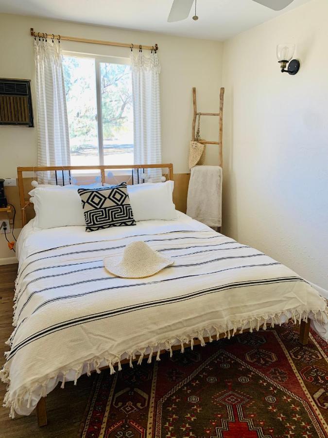 Casa Agave: Comfy Joshua Tree Cottage With Free Breakfast Bar Kültér fotó
